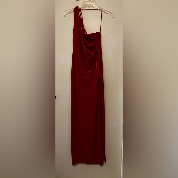 Niki Lavis One Shoulder Red Beaded Gown - Picture 14 of 14
